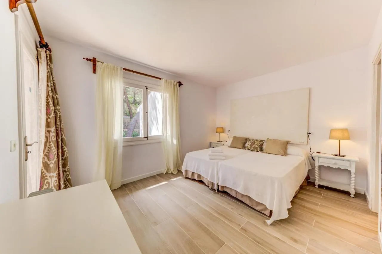 Holiday home Can Botana 6