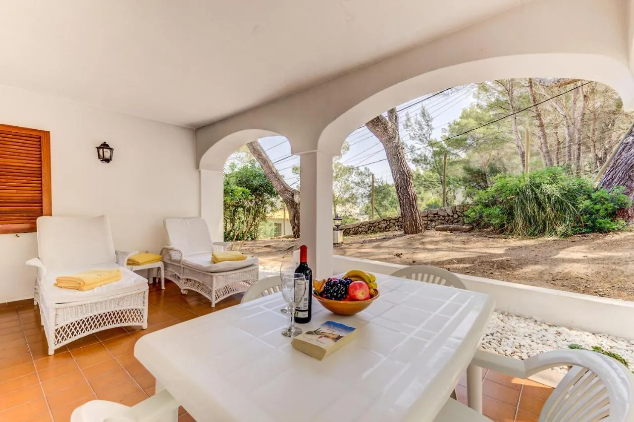 Holiday home Can Botana 6